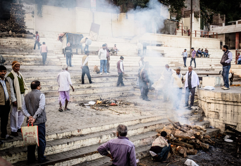 Burning the dead in Varanasi