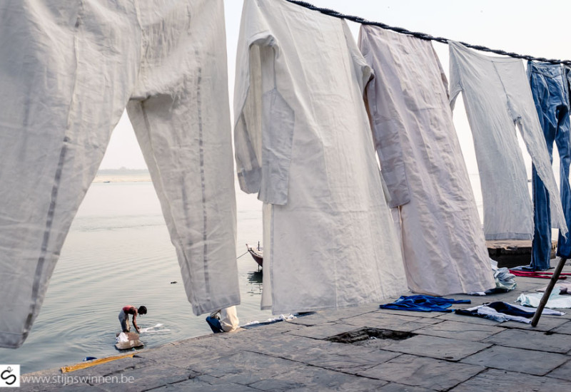 Washing clothes in the Ganges